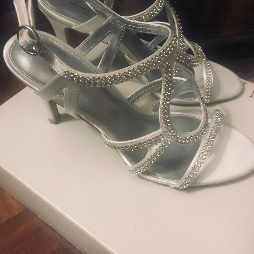 Beautiful Crystal Slingbacks - Picture 4 of 7